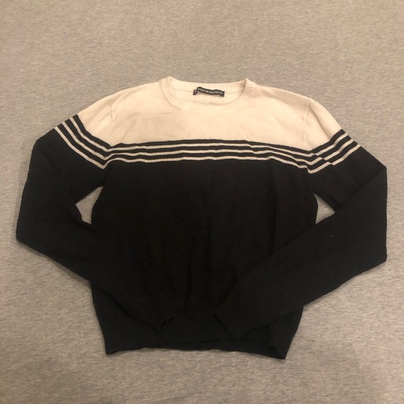 Brandy Melville Sweaters - Brandy Melville Sweater